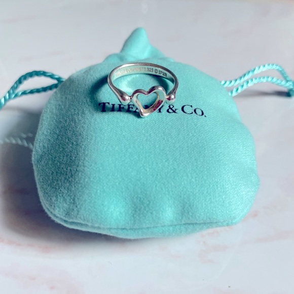 ❗️SOLD❗️ Tiffany & Co. heart Ring - Picture 2 of 3